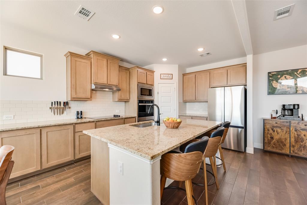 Pilot Point, Texas, 76258, United States, 5 Bedrooms Bedrooms, ,3 BathroomsBathrooms,Residential,For Sale,2019637