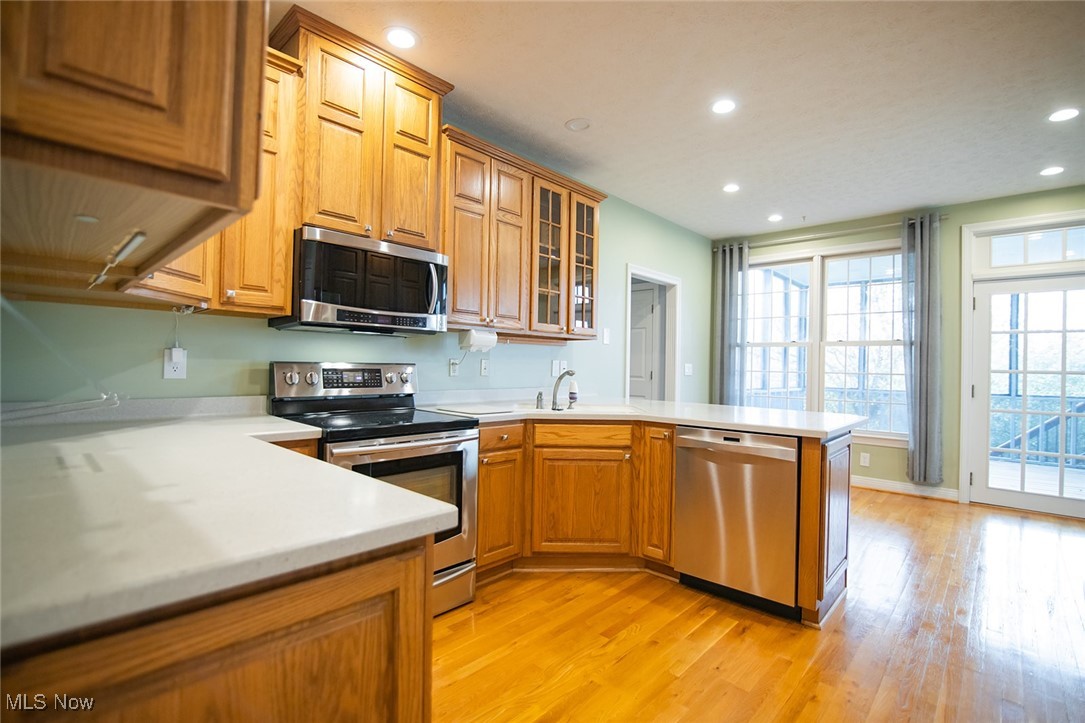 Vienna, West Virginia, 26105, United States, 4 Bedrooms Bedrooms, ,5 BathroomsBathrooms,Residential,For Sale,1987496