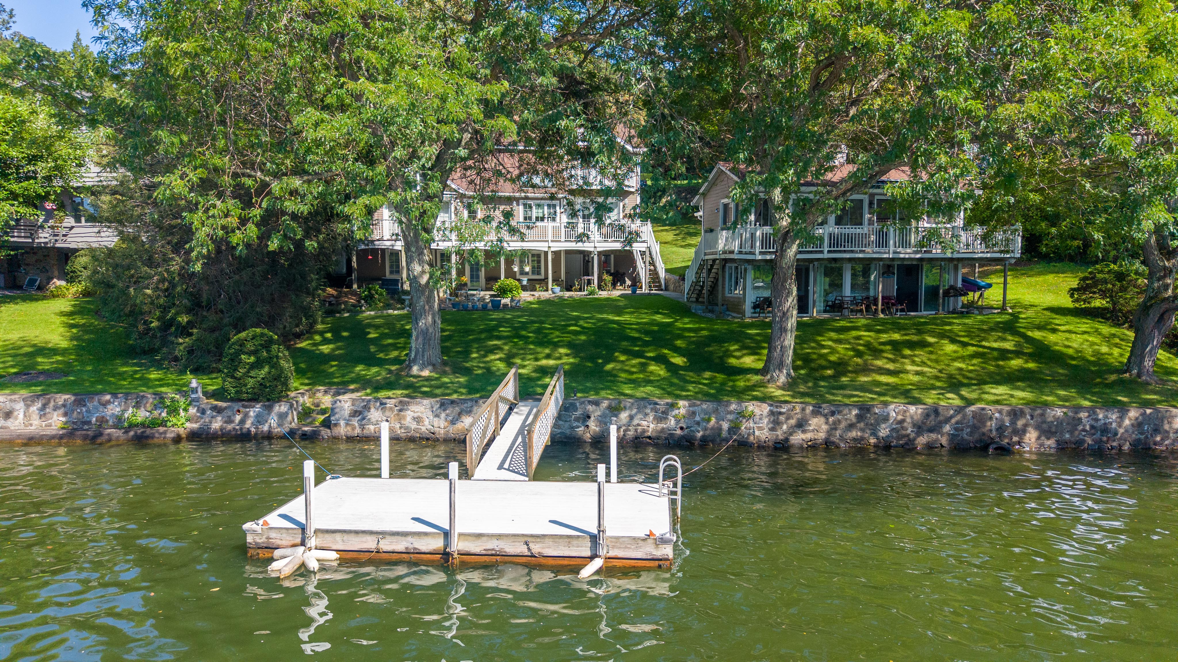  Dual-Home Private Estate with Sweeping Sunset Views on Candlewood Isle - 物件實景