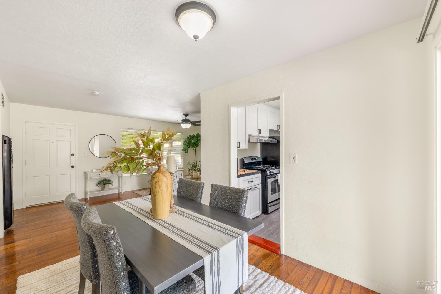 Napa, California, 94558, United States, 2 Bedrooms Bedrooms, ,1 BathroomBathrooms,Residential,For Sale,1947582