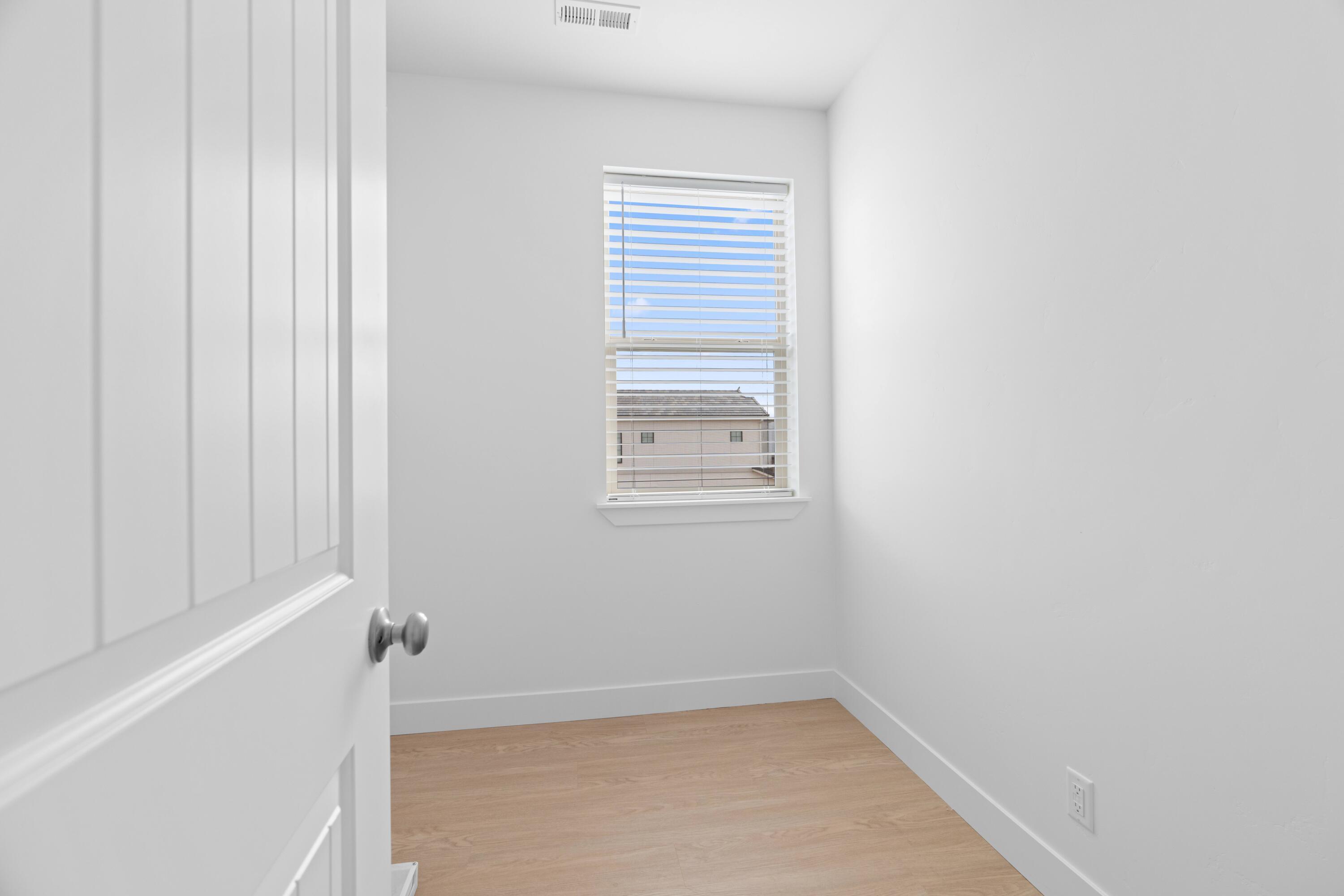 St George, Utah, 84790, United States, 3 Bedrooms Bedrooms, ,3 BathroomsBathrooms,Residential,For Sale,1982325