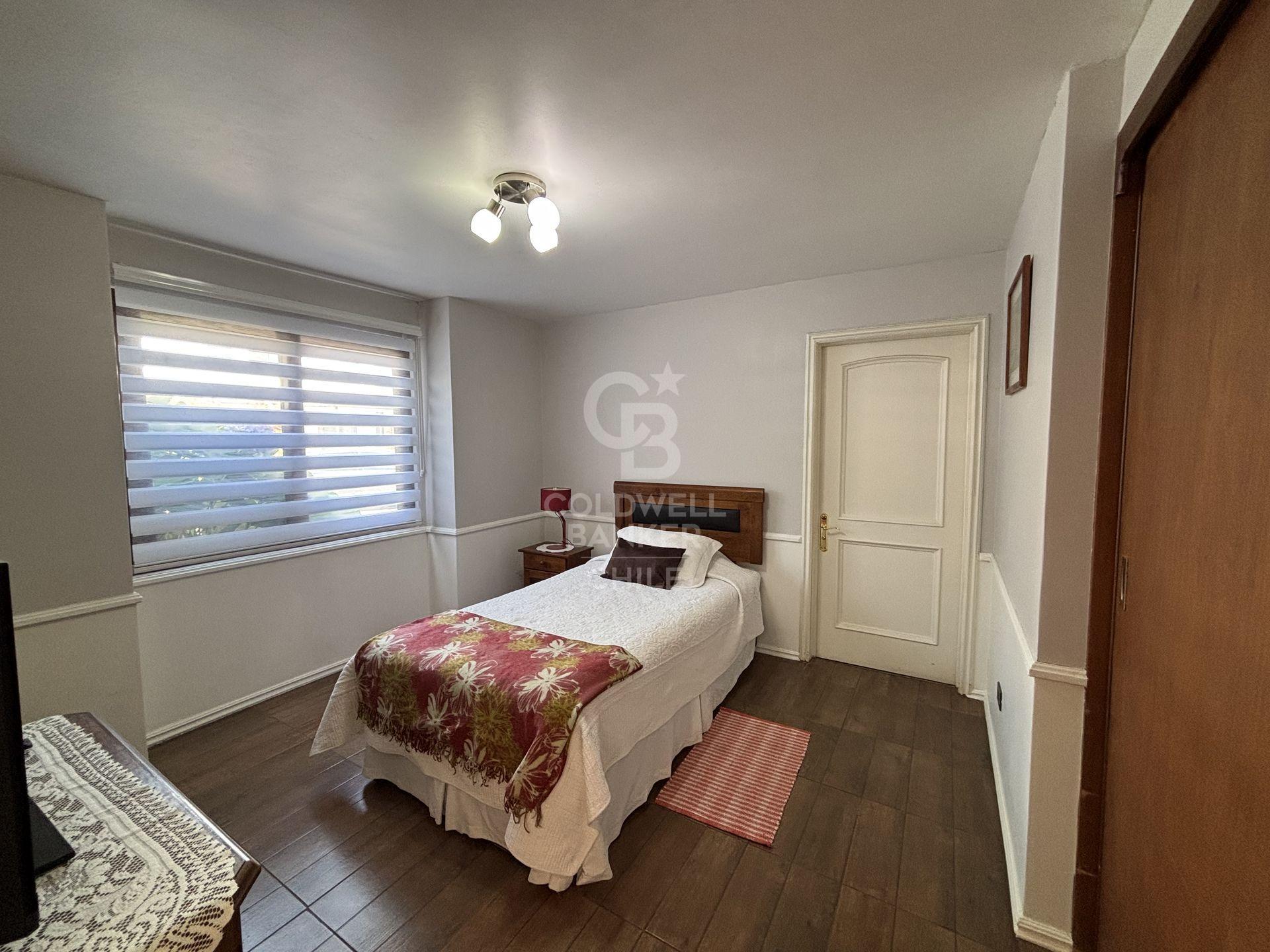 La Reina, Chile, 5 Bedrooms Bedrooms, ,5 BathroomsBathrooms,Residential,For Sale,1779147