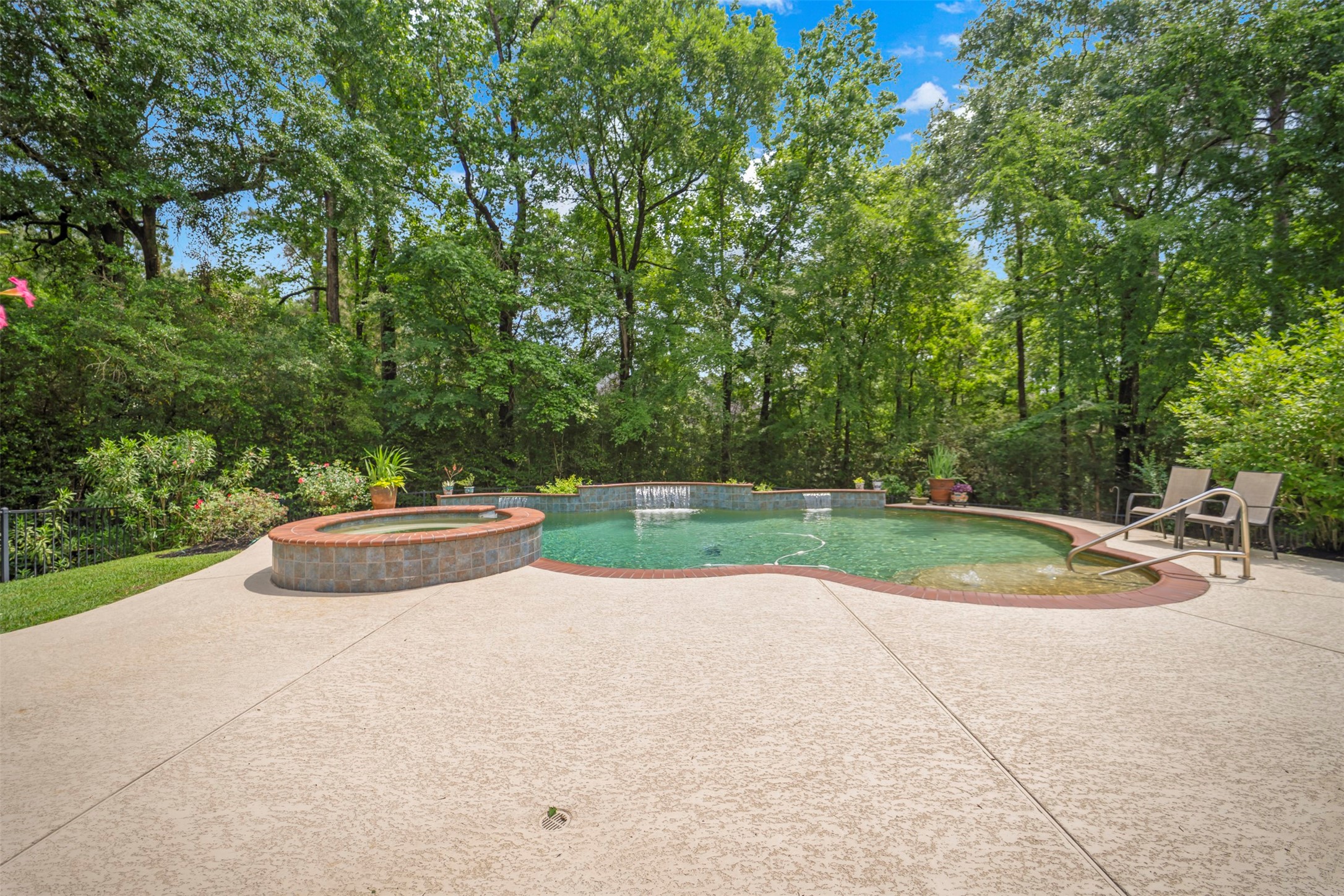 Conroe, Texas, 77304, United States, 3 Bedrooms Bedrooms, ,4 BathroomsBathrooms,Residential,For Sale,1991628