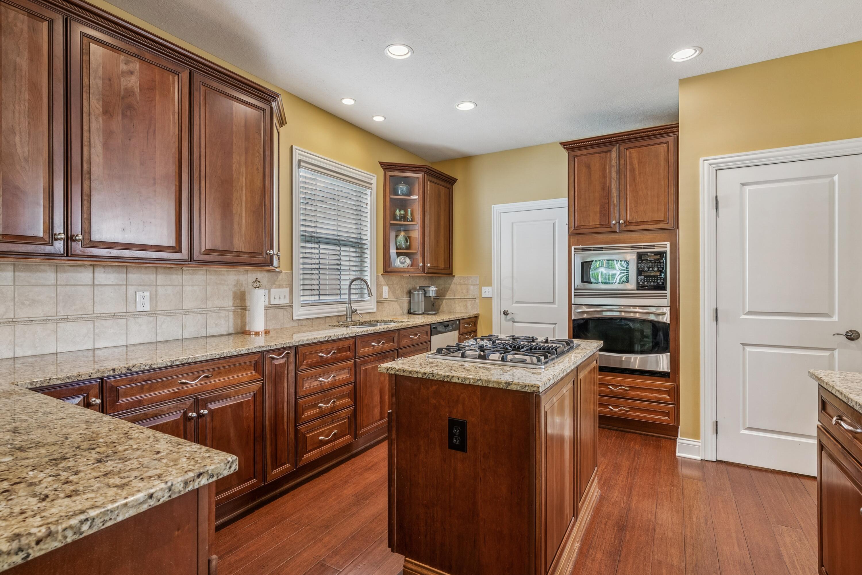New Albany, Ohio, 43054, United States, 4 Bedrooms Bedrooms, ,5 BathroomsBathrooms,Residential,For Sale,1913750