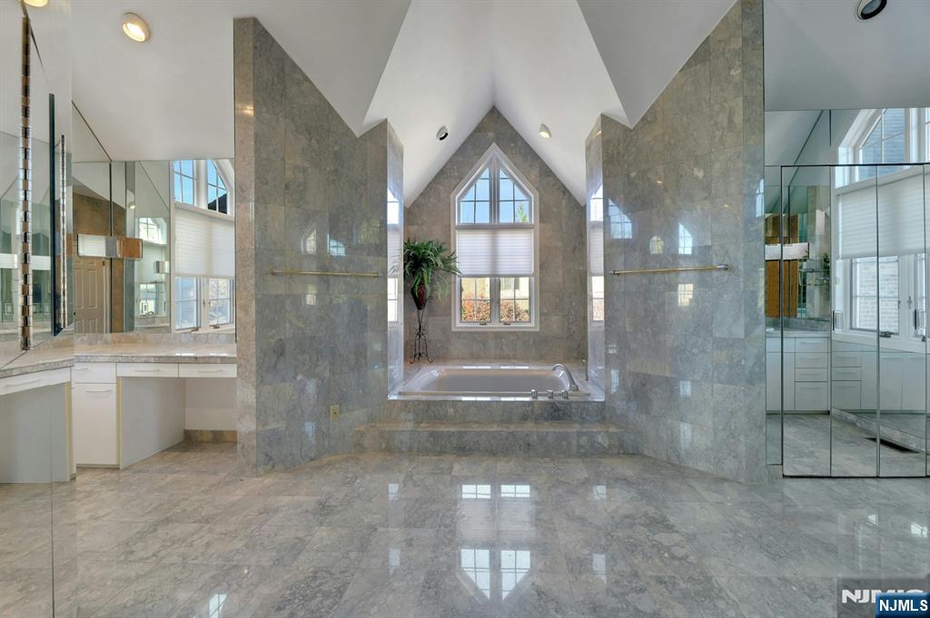 Park Ridge, New Jersey, 07656, United States, 3 Bedrooms Bedrooms, ,5 BathroomsBathrooms,Residential,For Sale,2001843