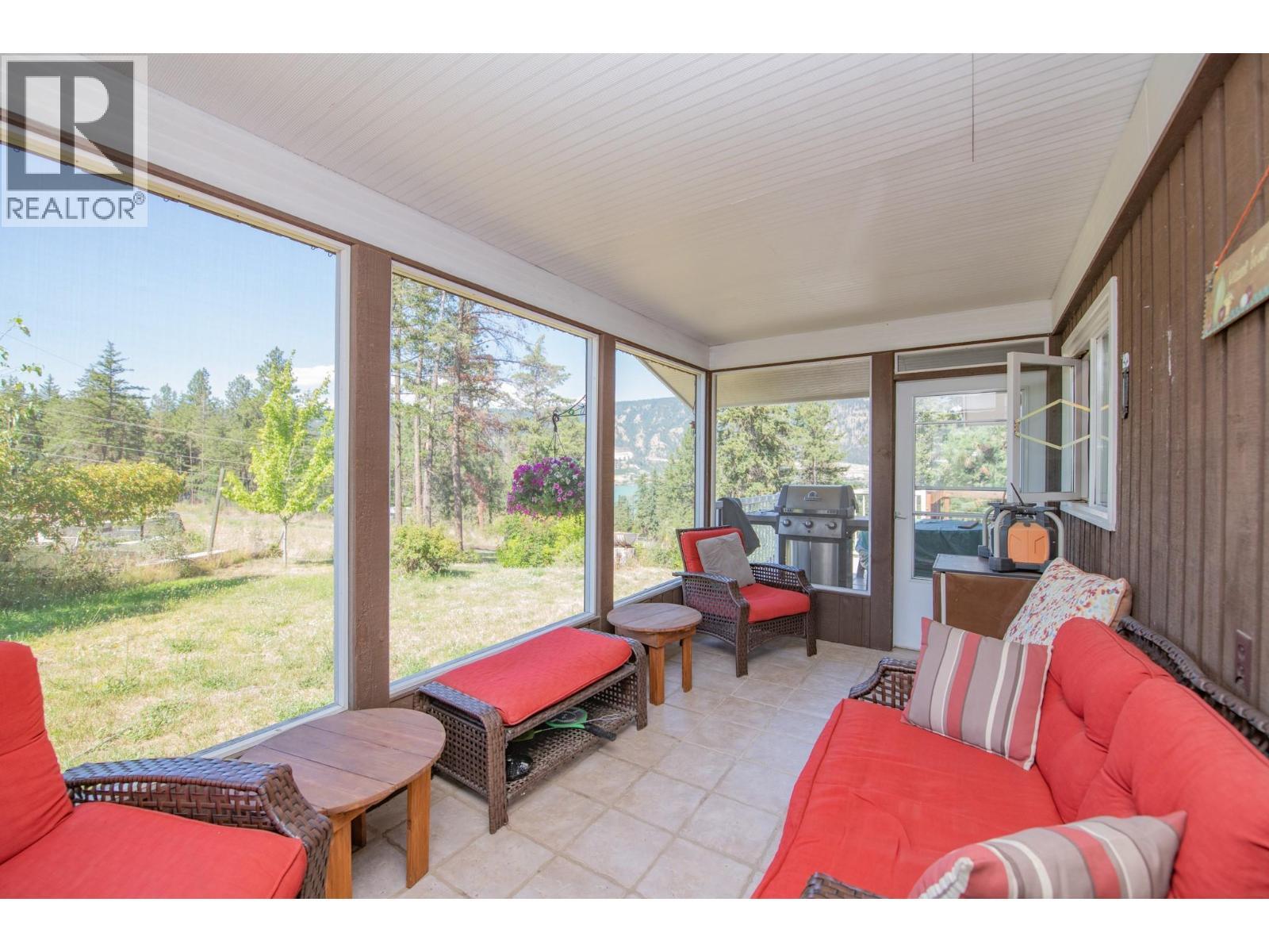 OYAMA, British Columbia, V4V 2C5, CA, 4 Bedrooms Bedrooms, ,2 BathroomsBathrooms,Residential,For Sale,1918800