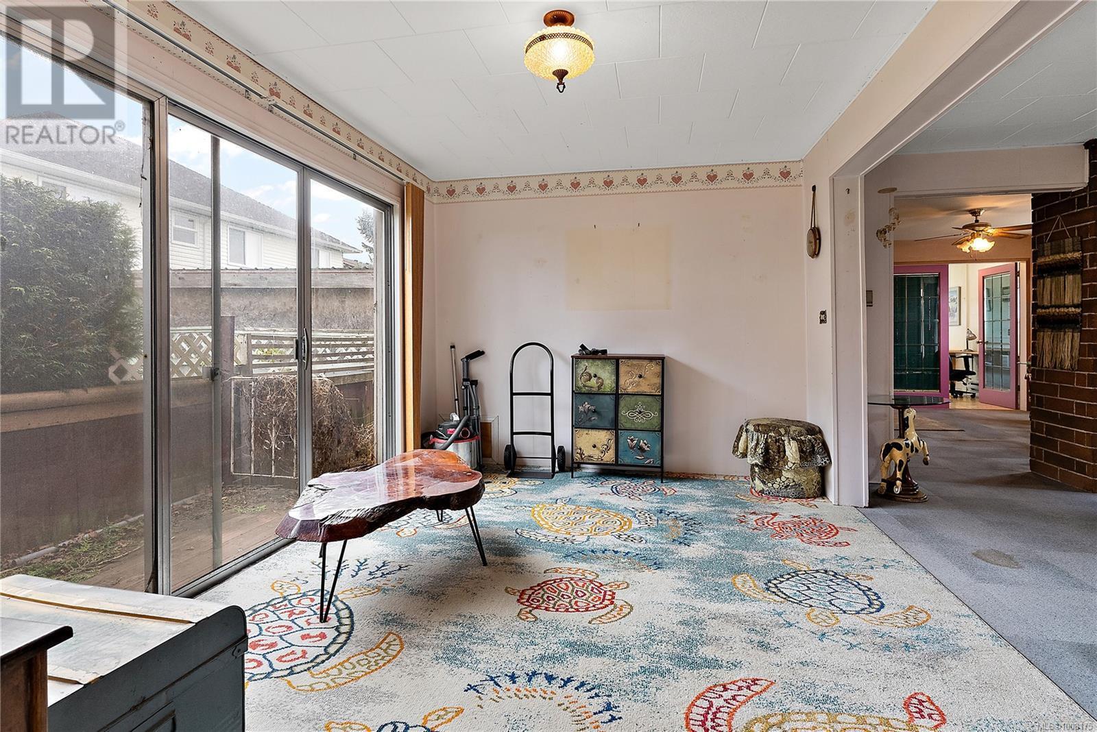 SIDNEY, British Columbia, V8L 2W2, CA, 2 Bedrooms Bedrooms, ,1 BathroomBathrooms,Residential,For Sale,1902048
