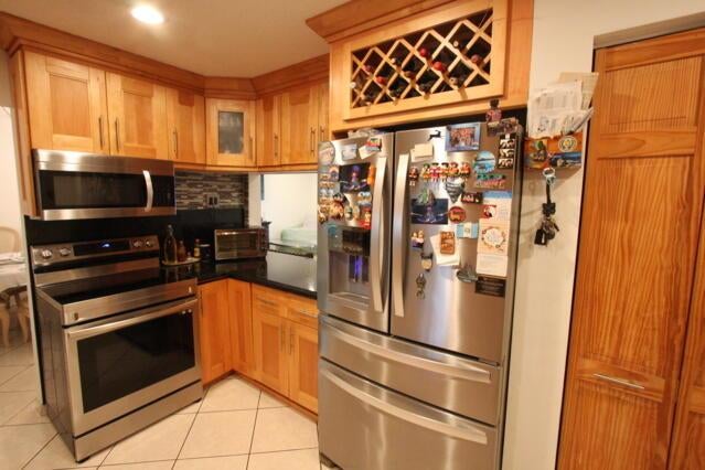 Lake Worth, Florida, 33463, United States, 4 Bedrooms Bedrooms, ,2 BathroomsBathrooms,Residential,For Sale,1928734