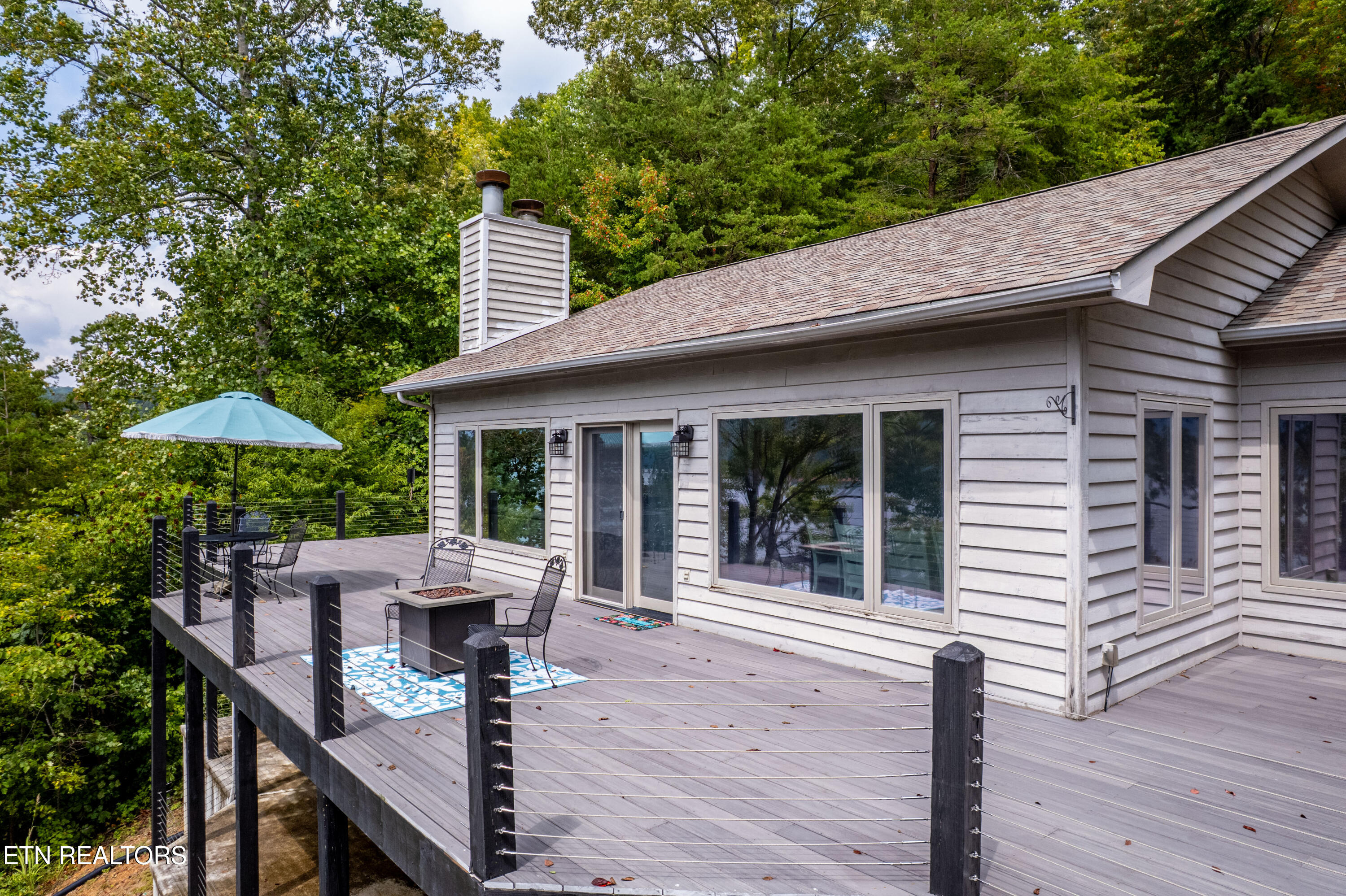 LaFollette, Tennessee, 37766, United States, 3 Bedrooms Bedrooms, ,4 BathroomsBathrooms,Residential,For Sale,1979718