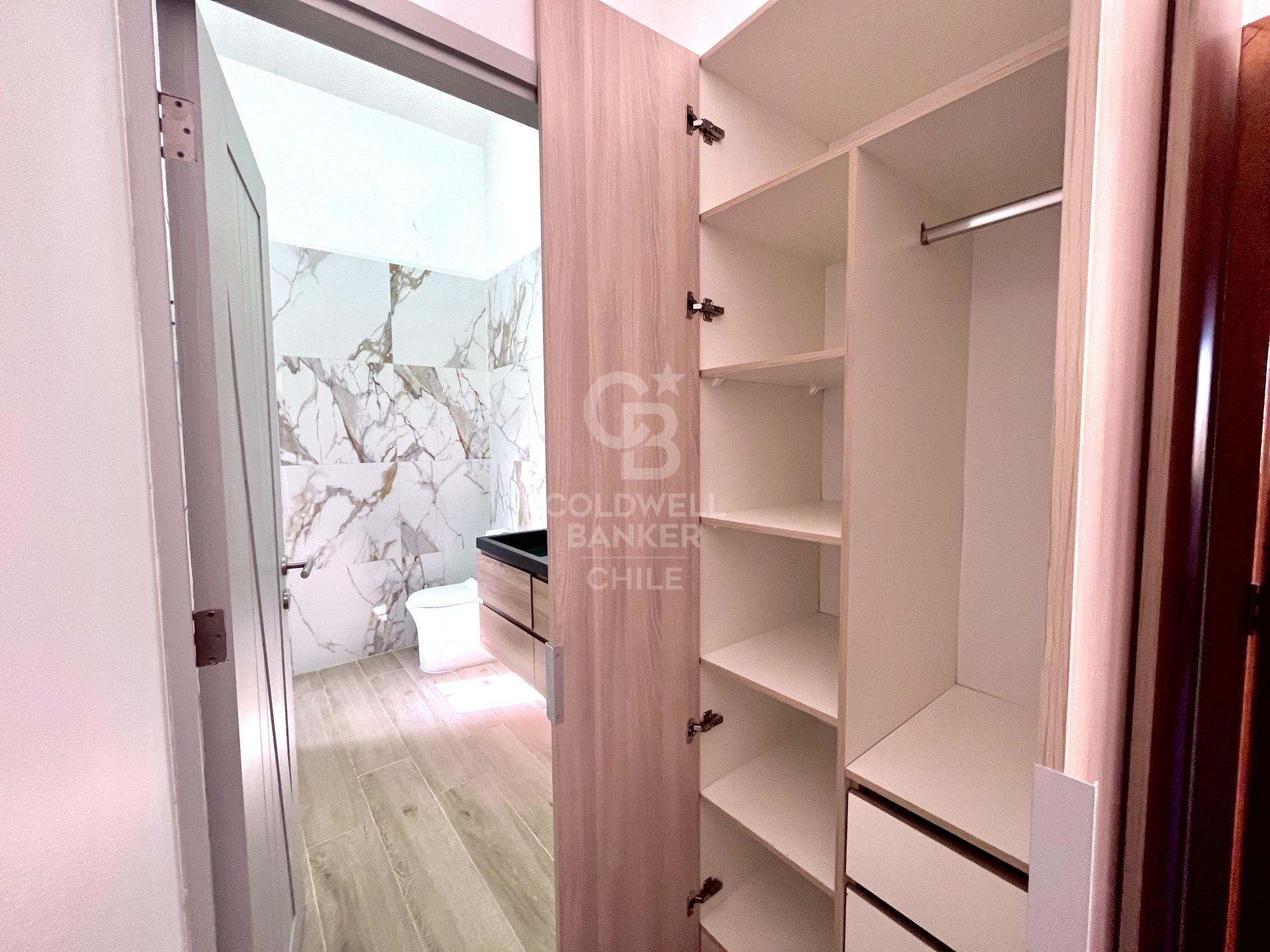 Vitacura, Chile, 3 Bedrooms Bedrooms, ,4 BathroomsBathrooms,Residential,For Sale,1898665