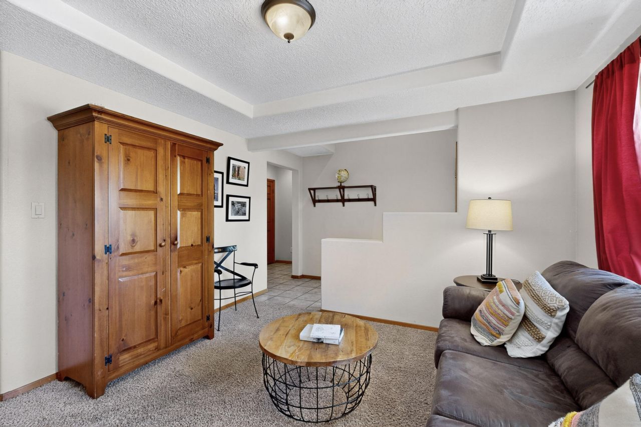 Albuquerque, New Mexico, 87122, United States, 4 Bedrooms Bedrooms, ,3 BathroomsBathrooms,Residential,For Sale,1964200