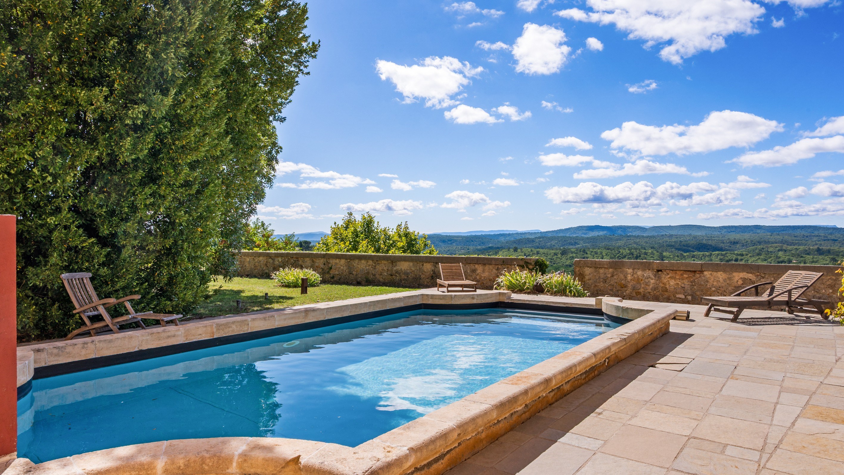  Exceptional Château in Provence – Elegance, History & Refinement - 物件實景