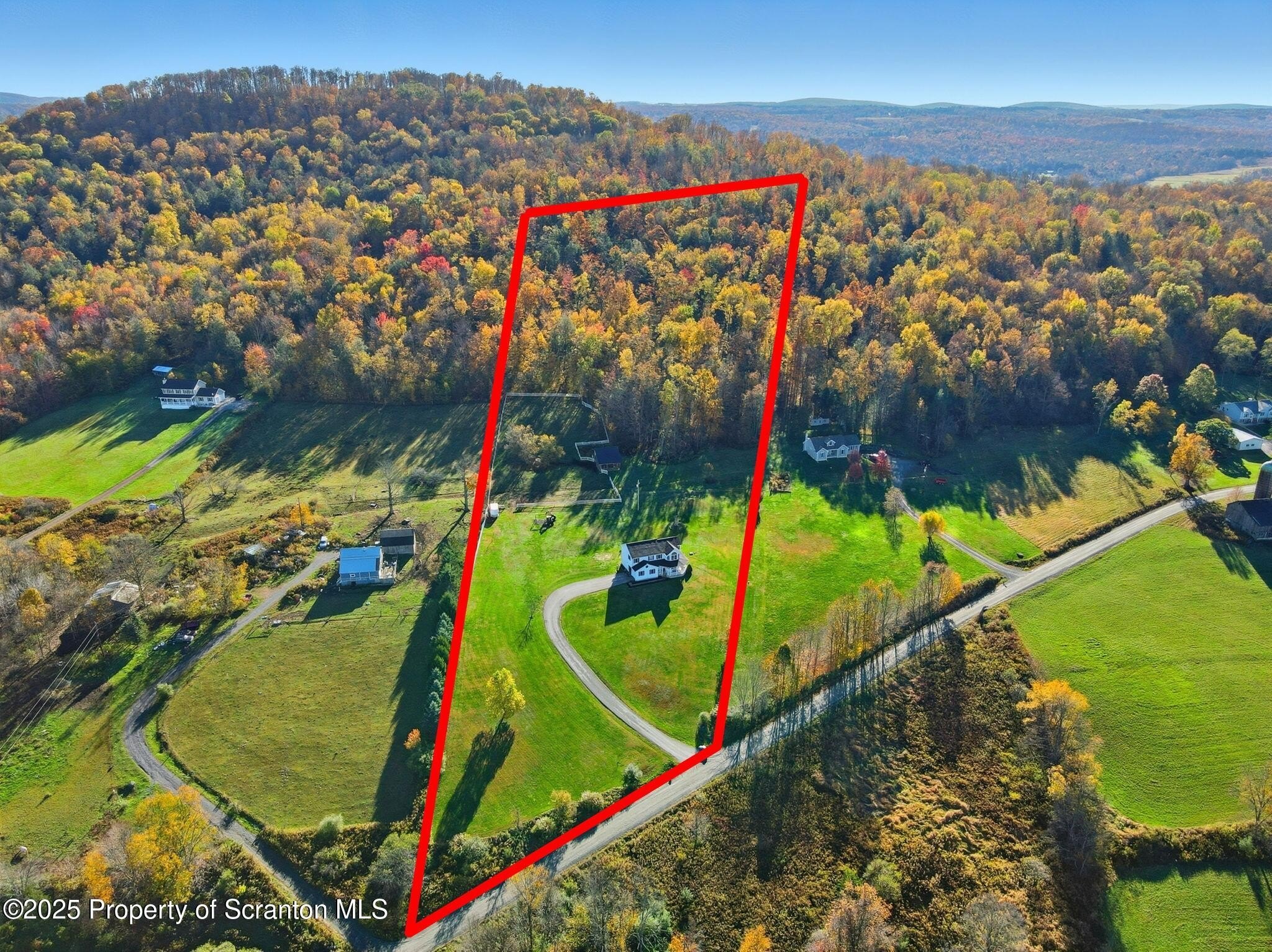 Clifford Twp, Pennsylvania, 18470, United States, 4 Bedrooms Bedrooms, ,3 BathroomsBathrooms,Residential,For Sale,1978908