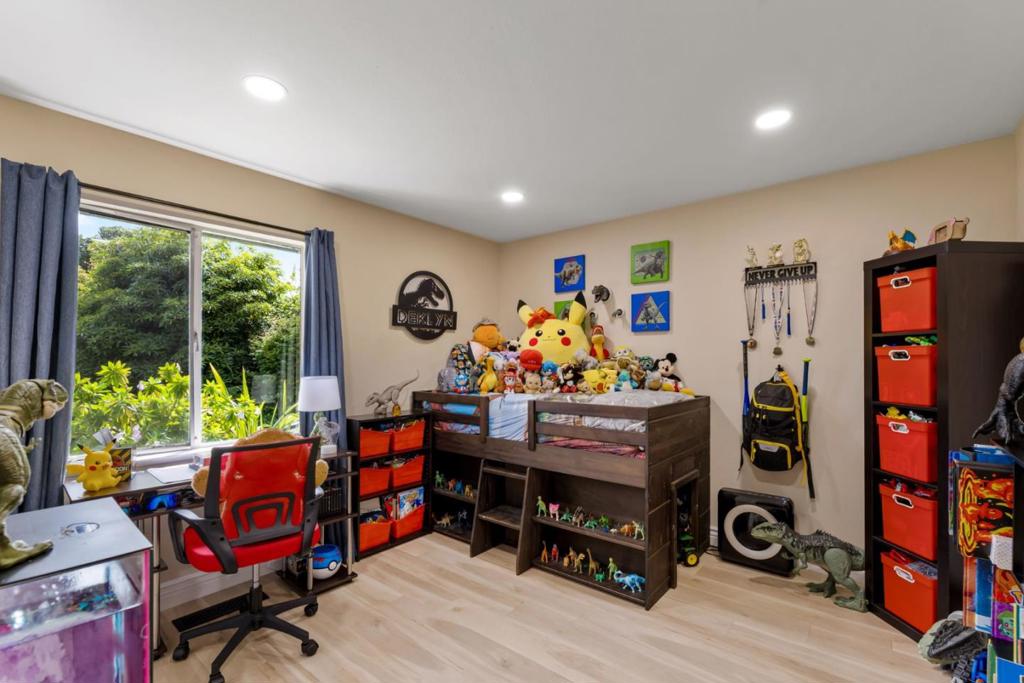 Monterey, California, 93940, United States, 3 Bedrooms Bedrooms, ,2 BathroomsBathrooms,Residential,For Sale,1975715