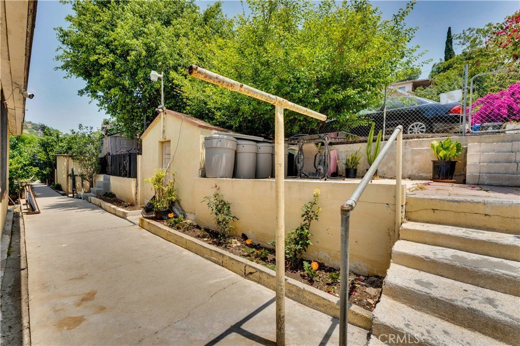 Los Angeles, California, 90031, United States, 3 Bedrooms Bedrooms, ,1 BathroomBathrooms,Residential,For Sale,1990461