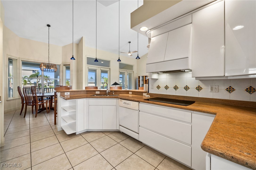 St James City, Florida, 33956, United States, 3 Bedrooms Bedrooms, ,2 BathroomsBathrooms,Residential,For Sale,1914189