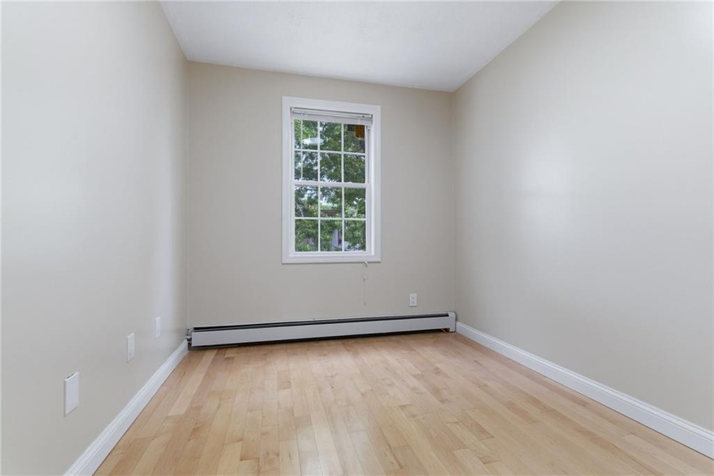 Warwick, Rhode Island, 02889, United States, 5 Bedrooms Bedrooms, ,3 BathroomsBathrooms,Residential,For Sale,2048258