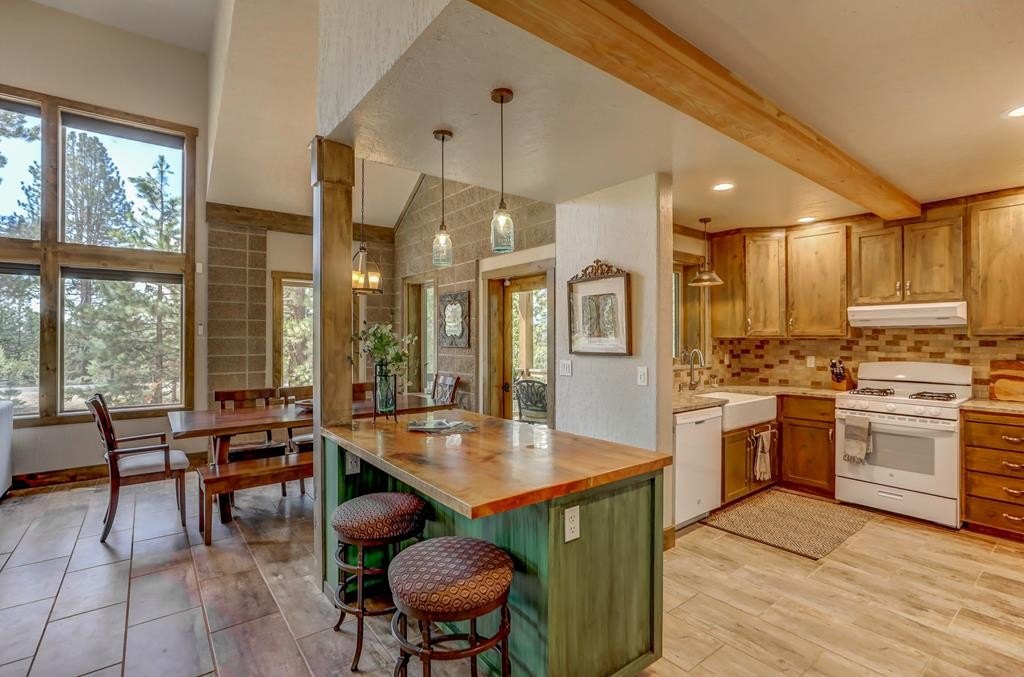 McCall, Idaho, 83638, United States, 5 Bedrooms Bedrooms, ,Residential,For Sale,1828720