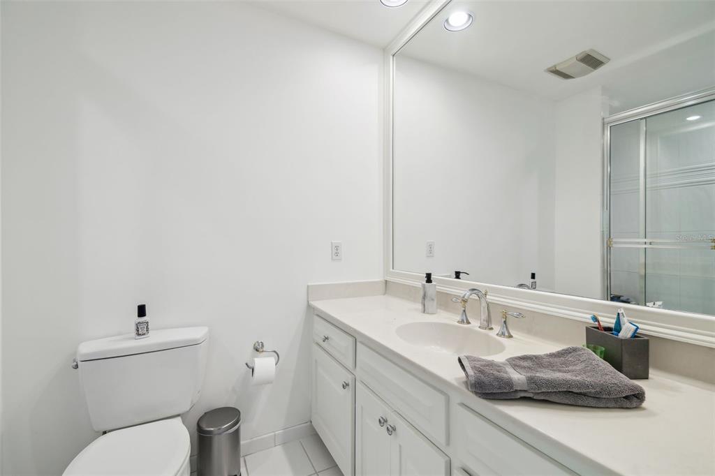 Tampa, Florida, 33613, United States, 5 Bedrooms Bedrooms, ,6 BathroomsBathrooms,Residential,For Sale,1838218