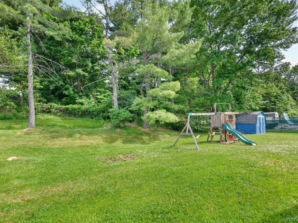 Wappingers Falls, New York, 12590, United States, 4 Bedrooms Bedrooms, ,2 BathroomsBathrooms,Residential,For Sale,2049359