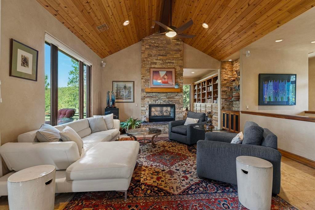Durango, Colorado, 81301, United States, 4 Bedrooms Bedrooms, ,4 BathroomsBathrooms,Residential,For Sale,1938986