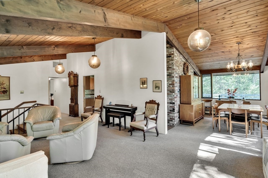 Bedford, Massachusetts, 01730, United States, 5 Bedrooms Bedrooms, ,3 BathroomsBathrooms,Residential,For Sale,1942170
