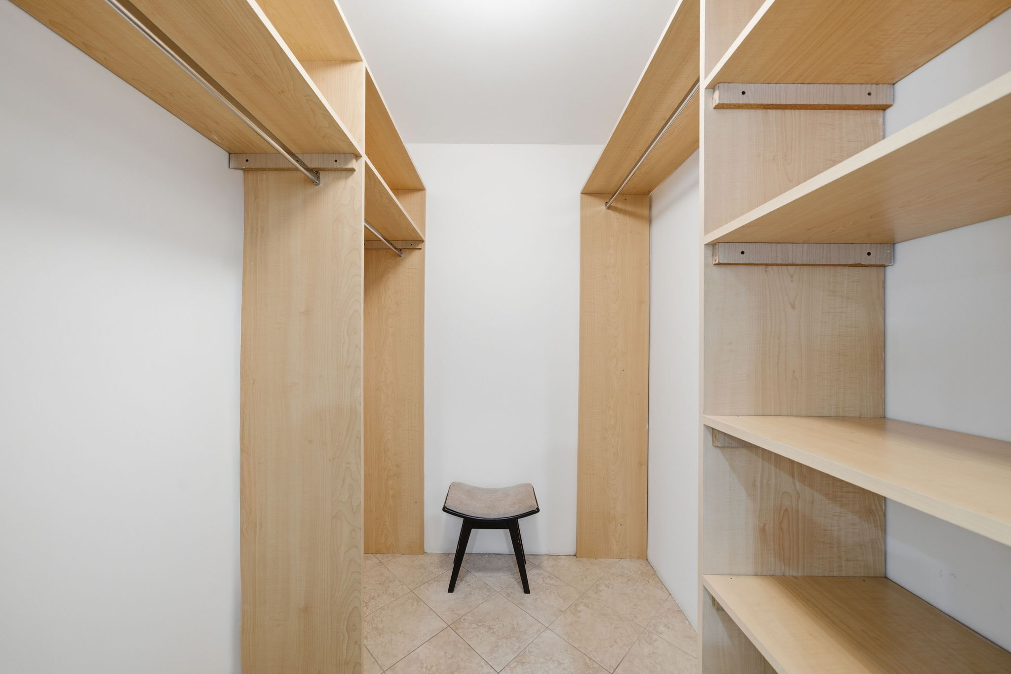  4115 Laurelgrove Ave - 物件實景