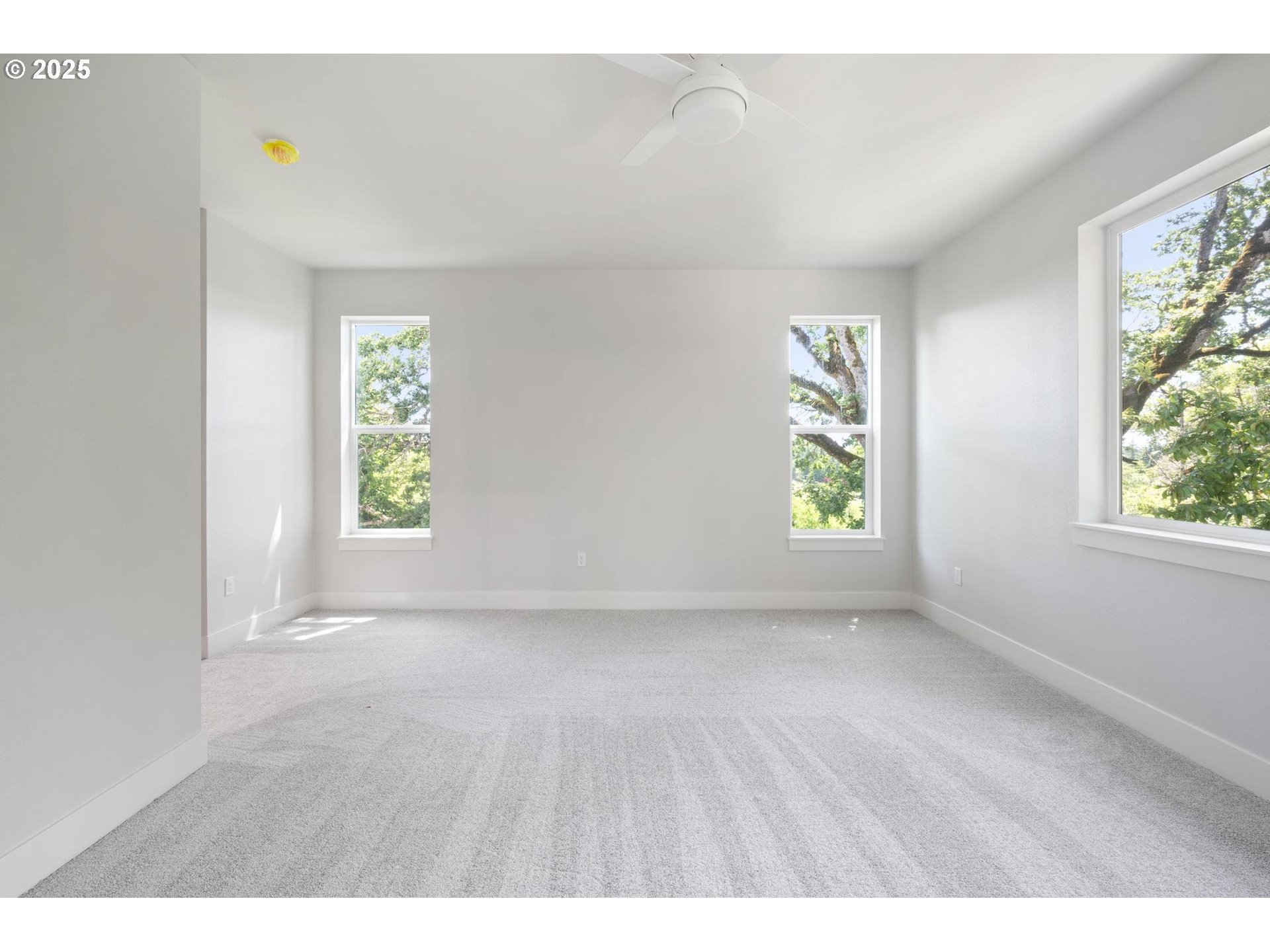 Tigard, Oregon, 97224, United States, 3 Bedrooms Bedrooms, ,2 BathroomsBathrooms,Residential,For Sale,1837175