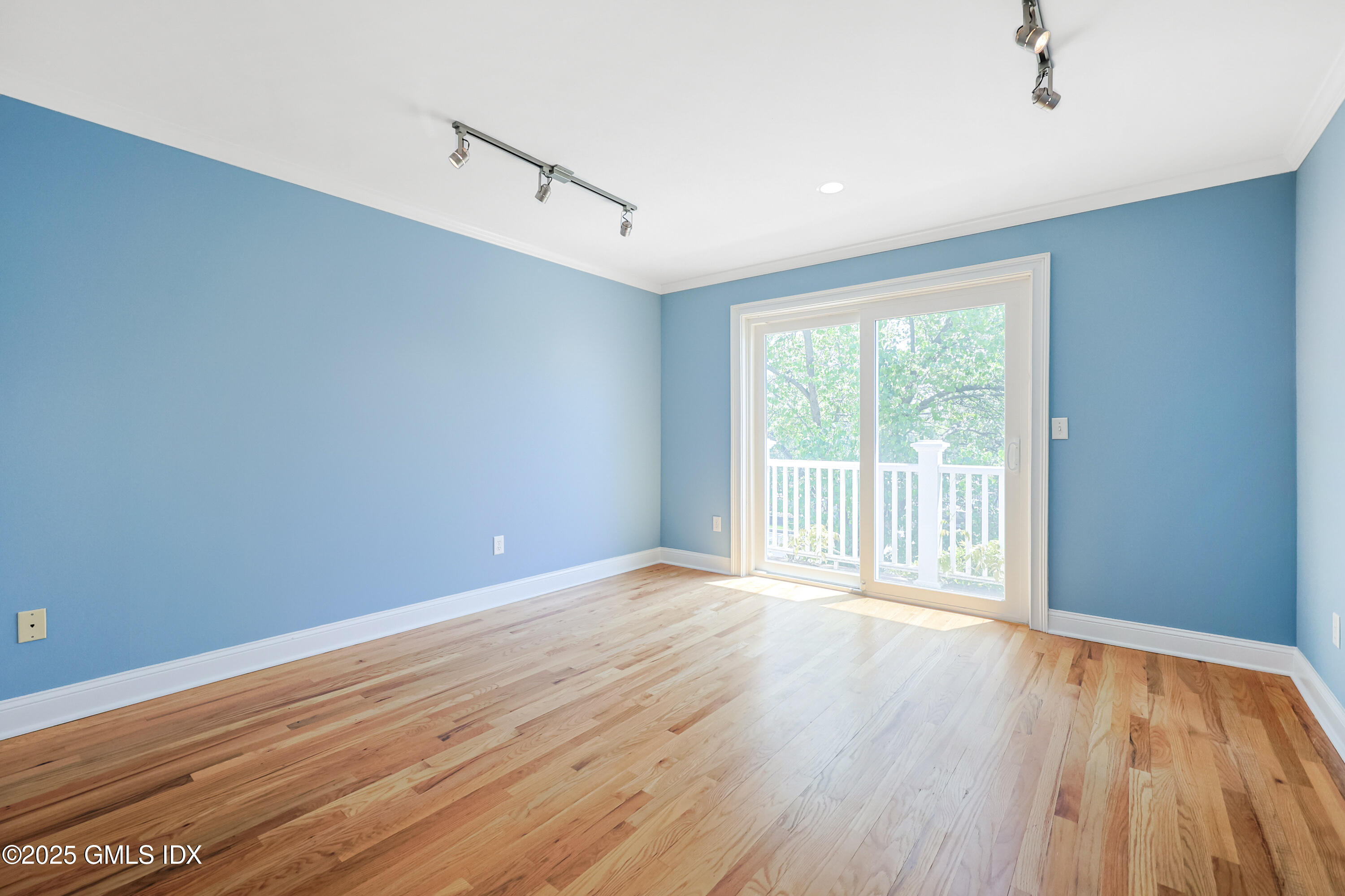 Old Greenwich, Connecticut, 06870, United States, 4 Bedrooms Bedrooms, ,5 BathroomsBathrooms,Residential,For Sale,1821609
