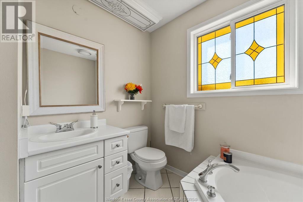 BELLE RIVER, Ontario, N8L 0N2, CA, 3 Bedrooms Bedrooms, ,3 BathroomsBathrooms,Residential,For Sale,1838821