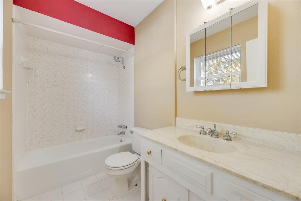 Plano, Texas, 75074, United States, 6 Bedrooms Bedrooms, ,4 BathroomsBathrooms,Residential,For Sale,1994194