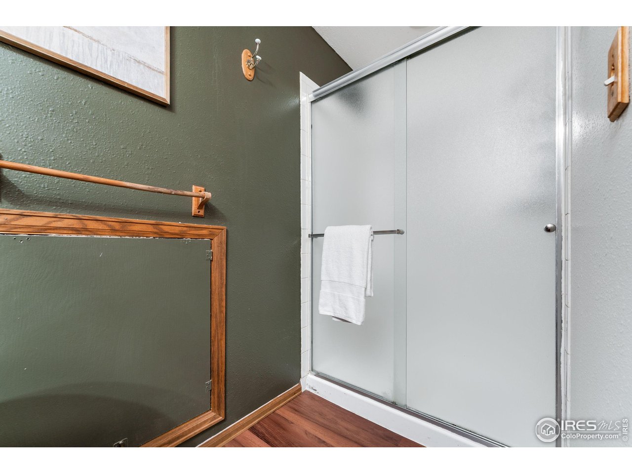 Longmont, Colorado, 80501, United States, 4 Bedrooms Bedrooms, ,2 BathroomsBathrooms,Residential,For Sale,1999140