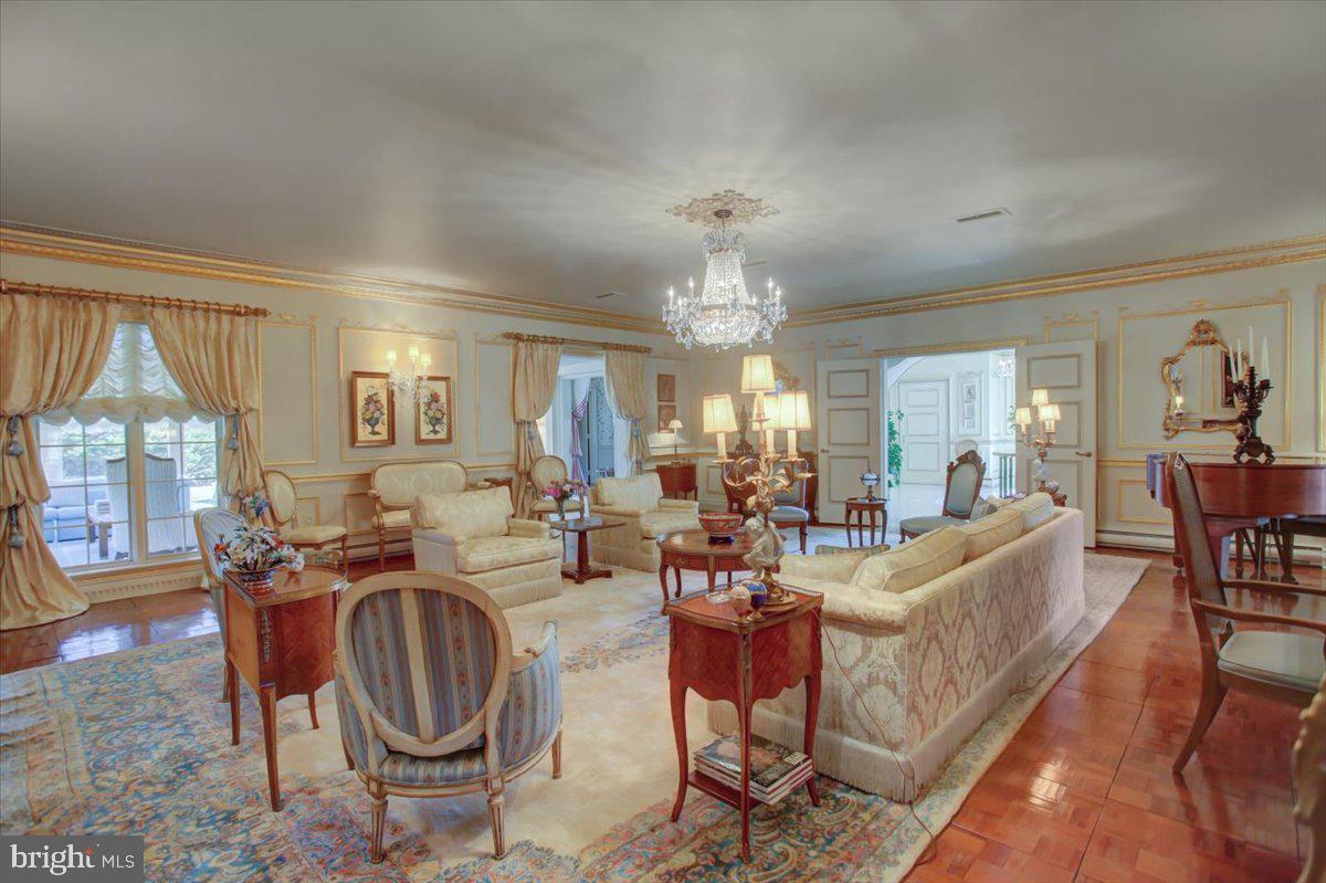 Waynesboro, Pennsylvania, 17268, United States, 4 Bedrooms Bedrooms, ,4 BathroomsBathrooms,Residential,For Sale,1731407