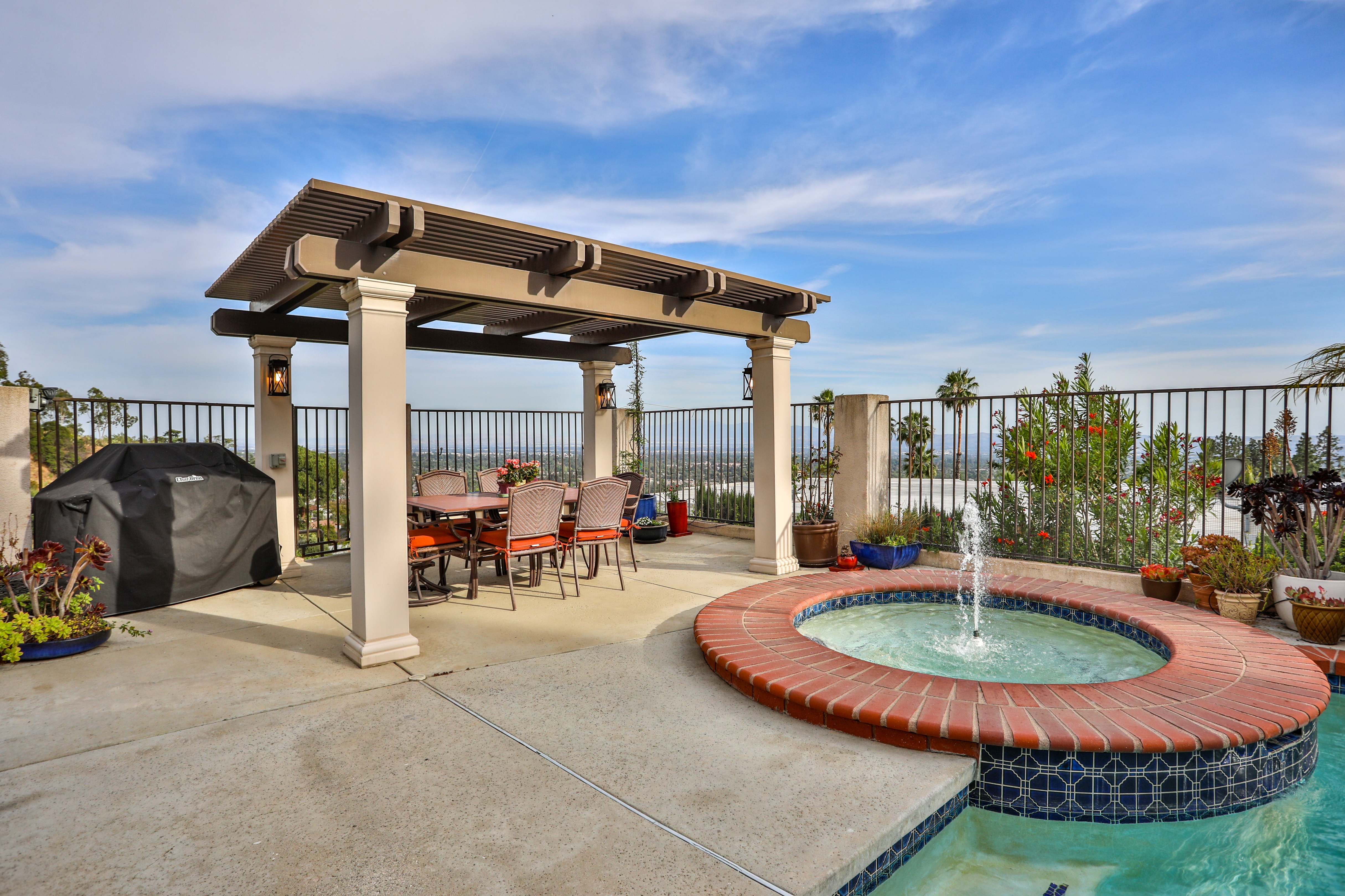  2708 N. Mountain Avenue, Claremont, CA 91711 - 物件實景