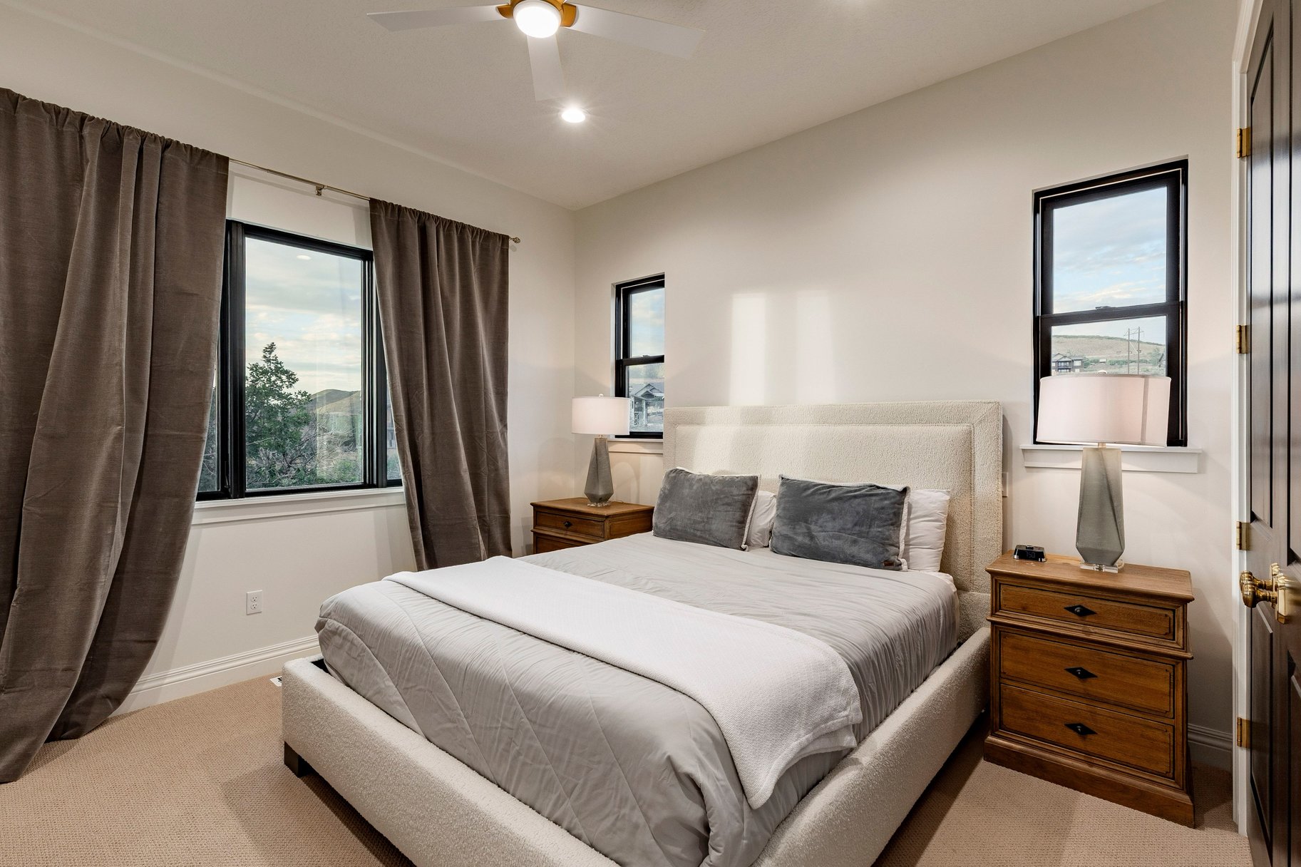  Stunning Custom Home in the Coveted Hideout Canyon Community - 物件實景