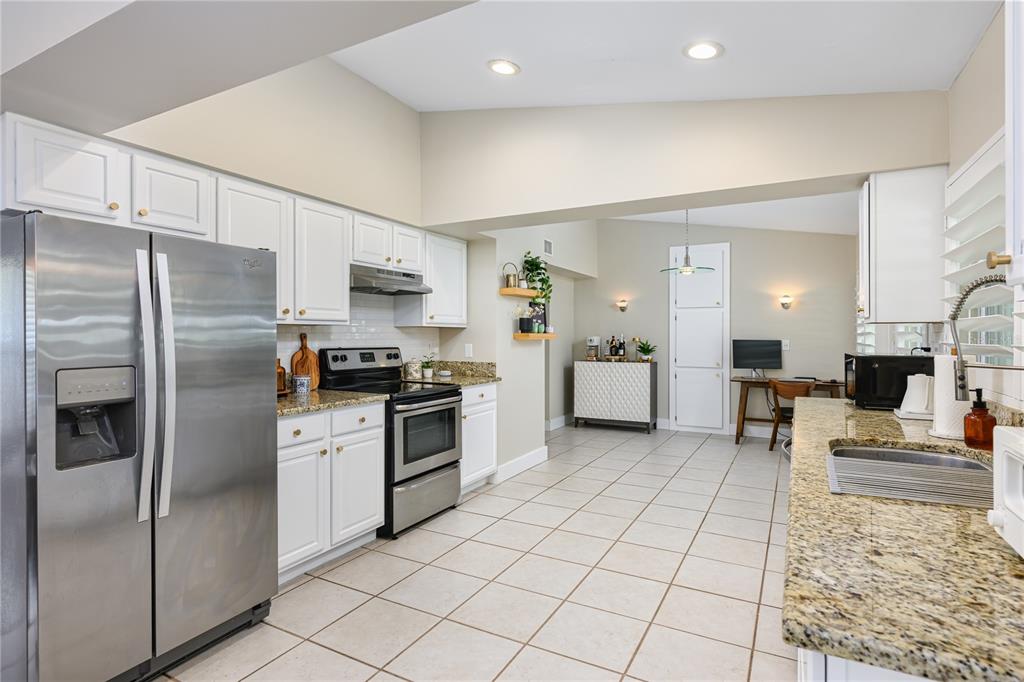 Maitland, Florida, 32751, United States, 3 Bedrooms Bedrooms, ,2 BathroomsBathrooms,Residential,For Sale,1890737