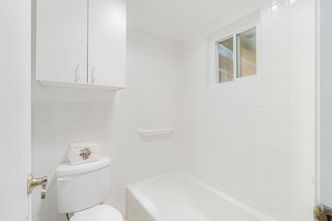 White Rock, New Mexico, 87547, United States, 4 Bedrooms Bedrooms, ,3 BathroomsBathrooms,Residential,For Sale,1906600
