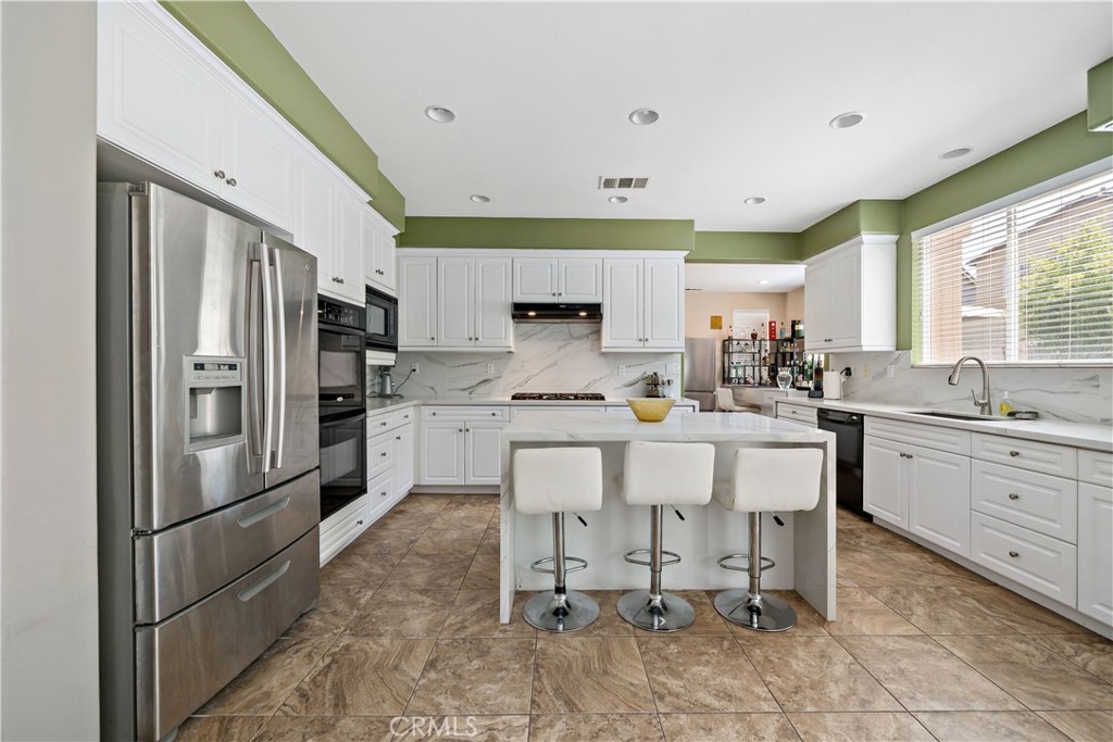 Lake Elsinore, California, 92530, United States, 5 Bedrooms Bedrooms, ,3 BathroomsBathrooms,Residential,For Sale,1881678