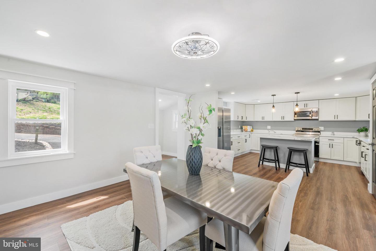 Glen Mills, Pennsylvania, 19342, United States, 3 Bedrooms Bedrooms, ,3 BathroomsBathrooms,Residential,For Sale,1902423