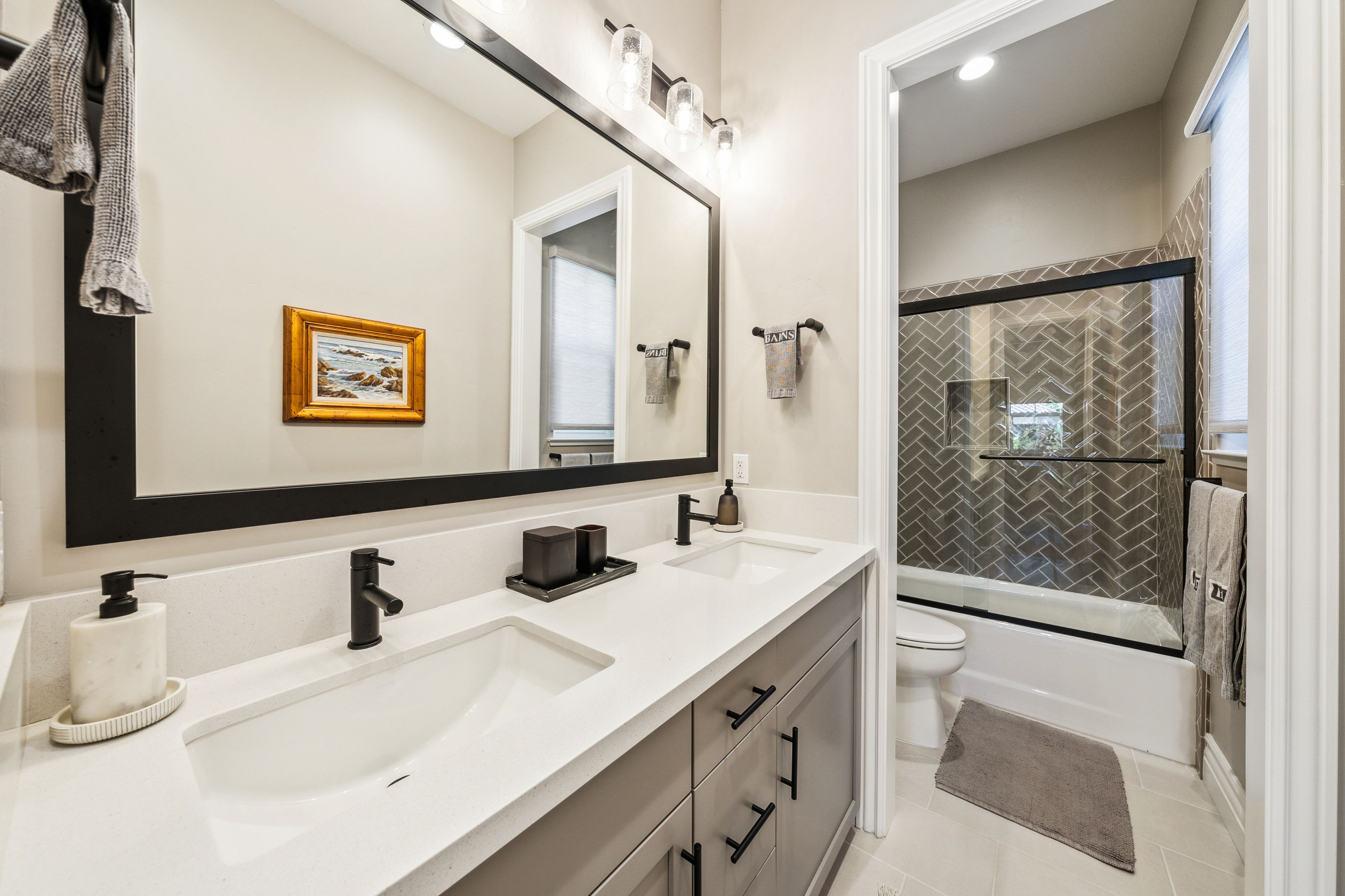  3007 Bluffs Drive - 物件實景