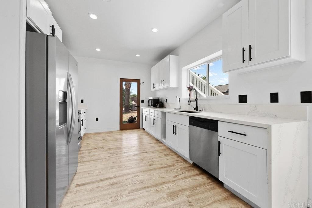 Poway, California, 92064, United States, 4 Bedrooms Bedrooms, ,2 BathroomsBathrooms,Residential,For Sale,1896326