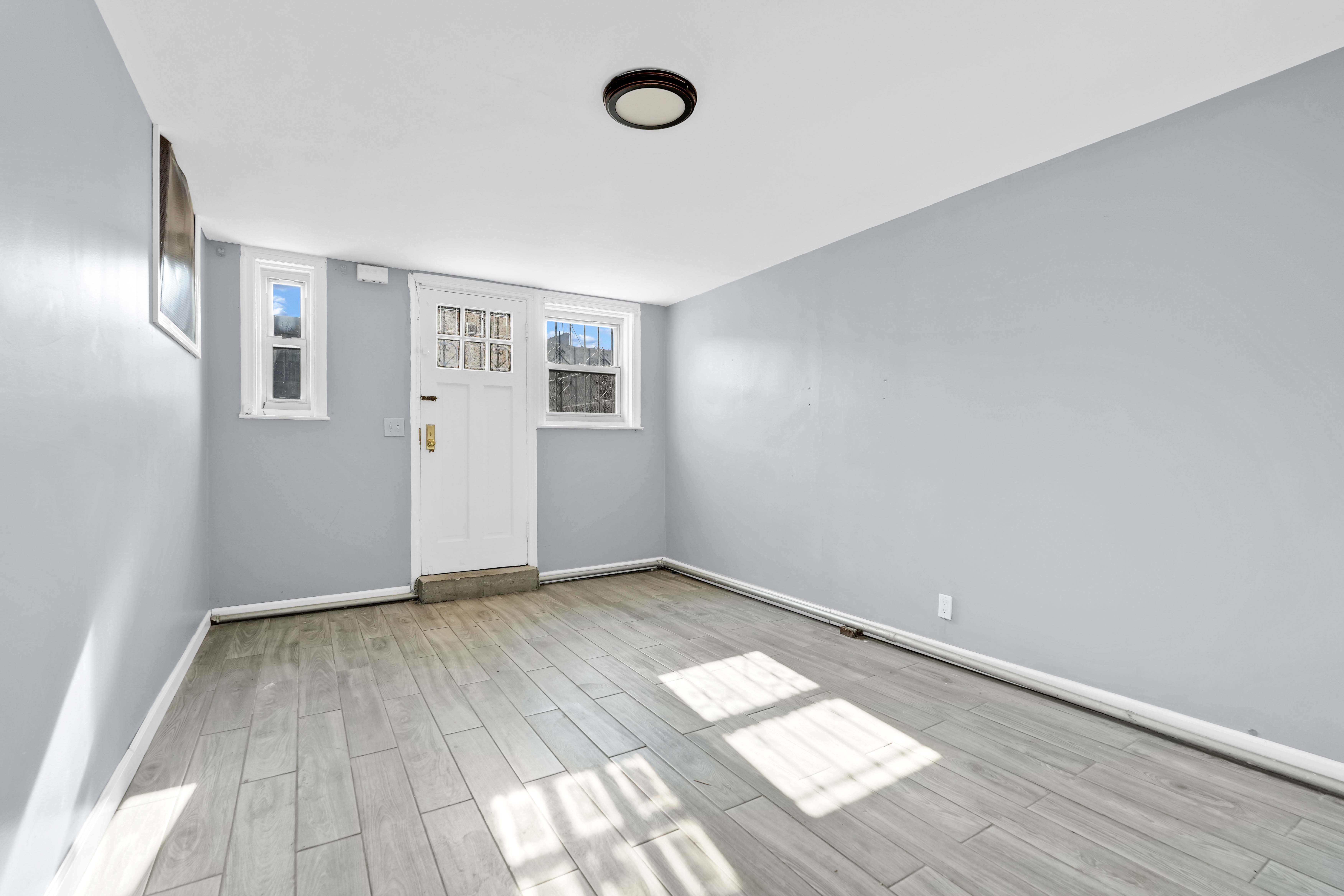  252 E 45th Street, Brooklyn, NY, 11203 - 物件實景