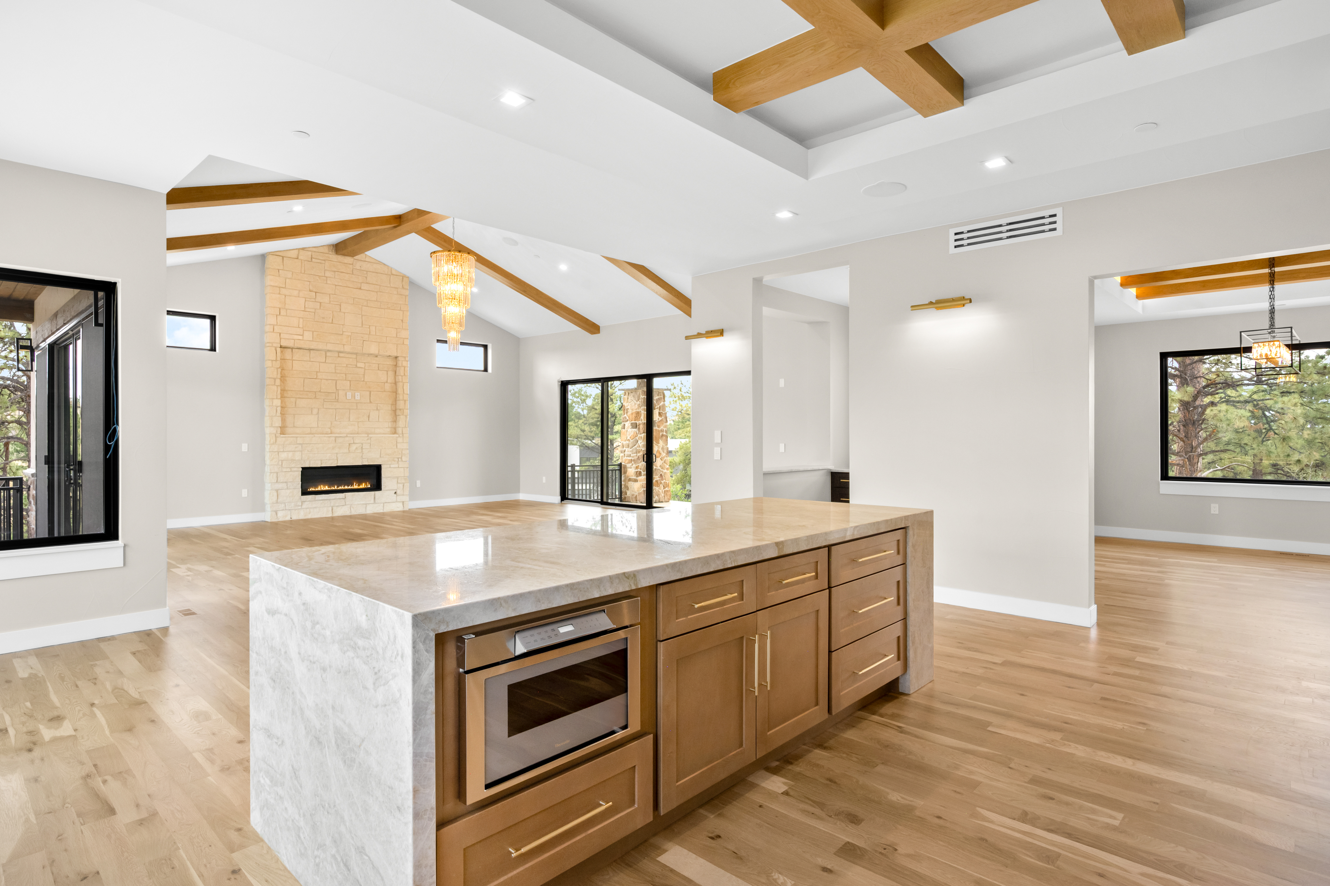  JUST FINISHED THIS YEAR Beautiful mountain estate- 10,521 finished square feet - 物件實景