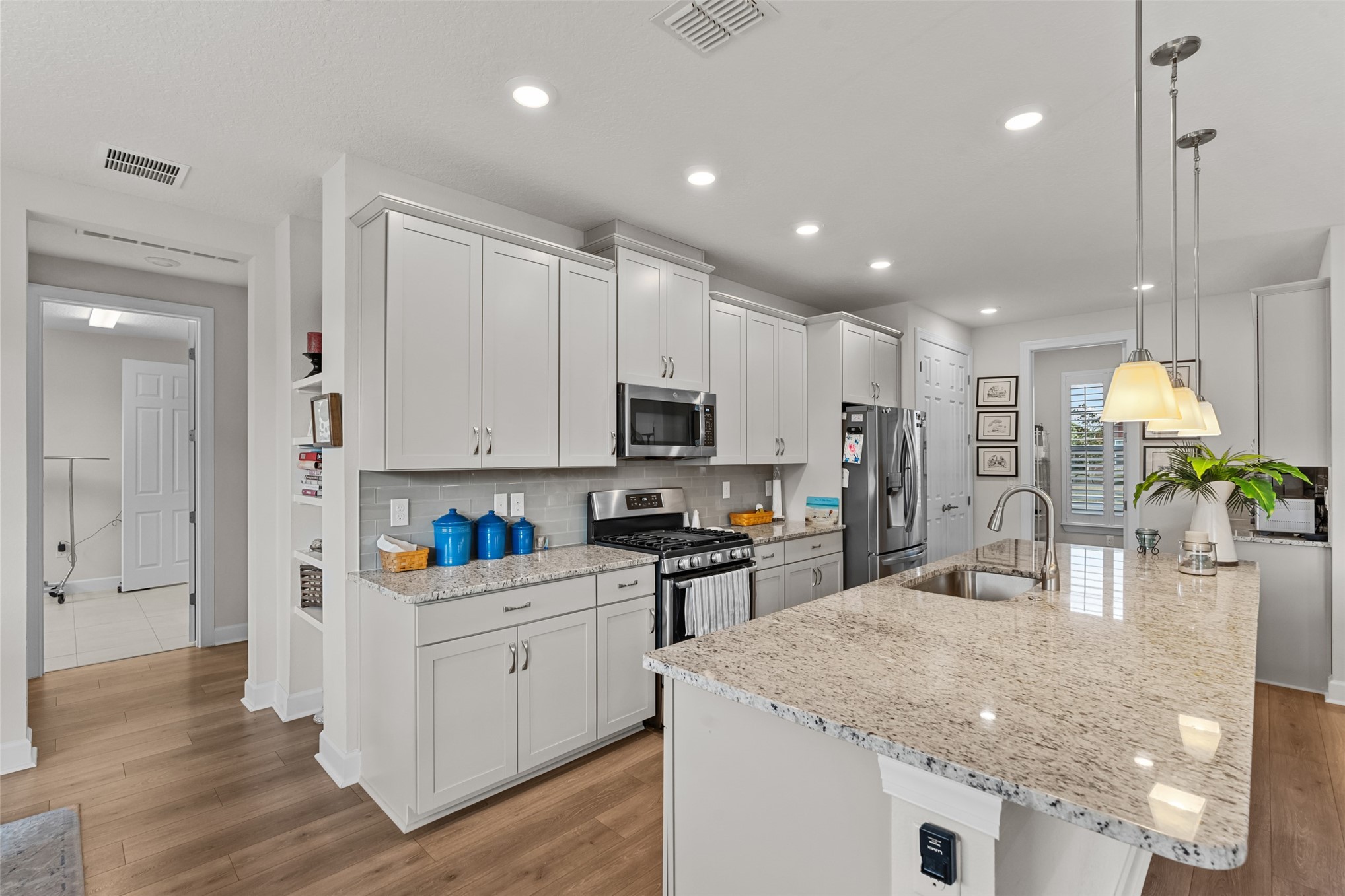 Fernandina Beach, Florida, 32034, United States, 3 Bedrooms Bedrooms, ,2 BathroomsBathrooms,Residential,For Sale,2024092