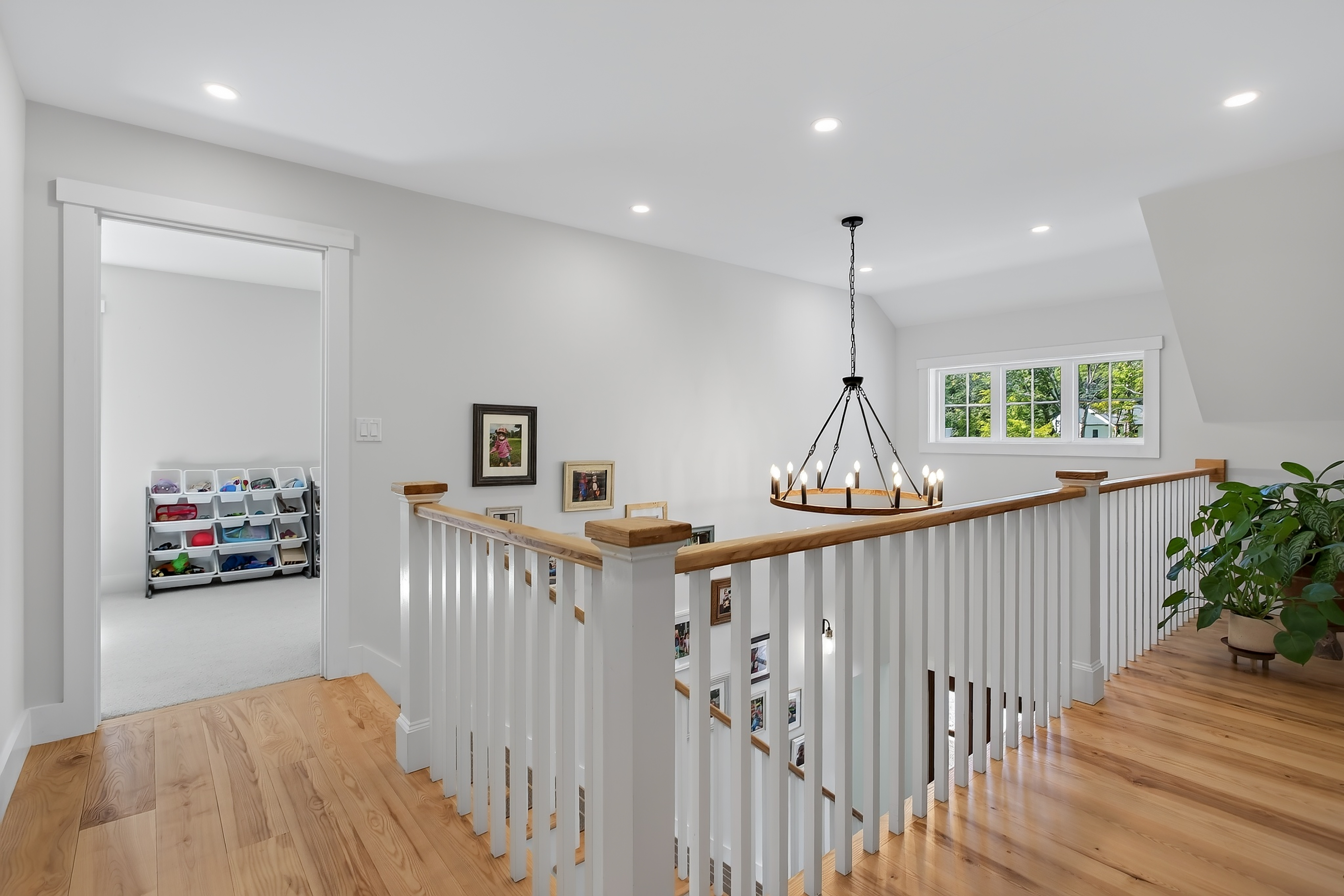  2022 Custom Craftsman: Main-Level Living, In-Law Suite, & Mountain Proximity - 物件實景