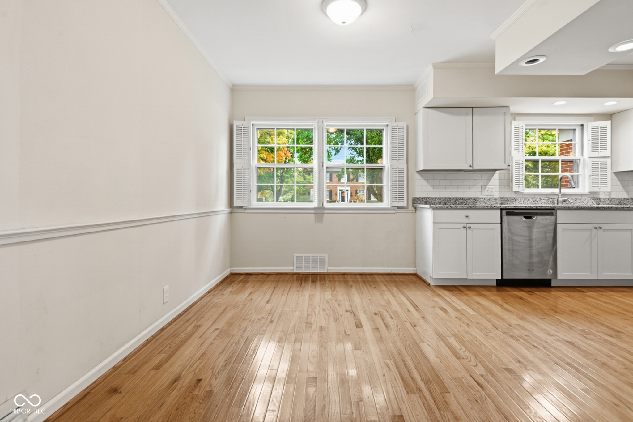 Columbus, Indiana, 47201, United States, 4 Bedrooms Bedrooms, ,3 BathroomsBathrooms,Residential,For Sale,1979631