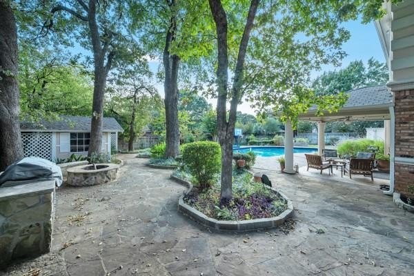 Bedford, Texas, 76021, United States, 4 Bedrooms Bedrooms, ,4 BathroomsBathrooms,Residential,For Sale,1978202