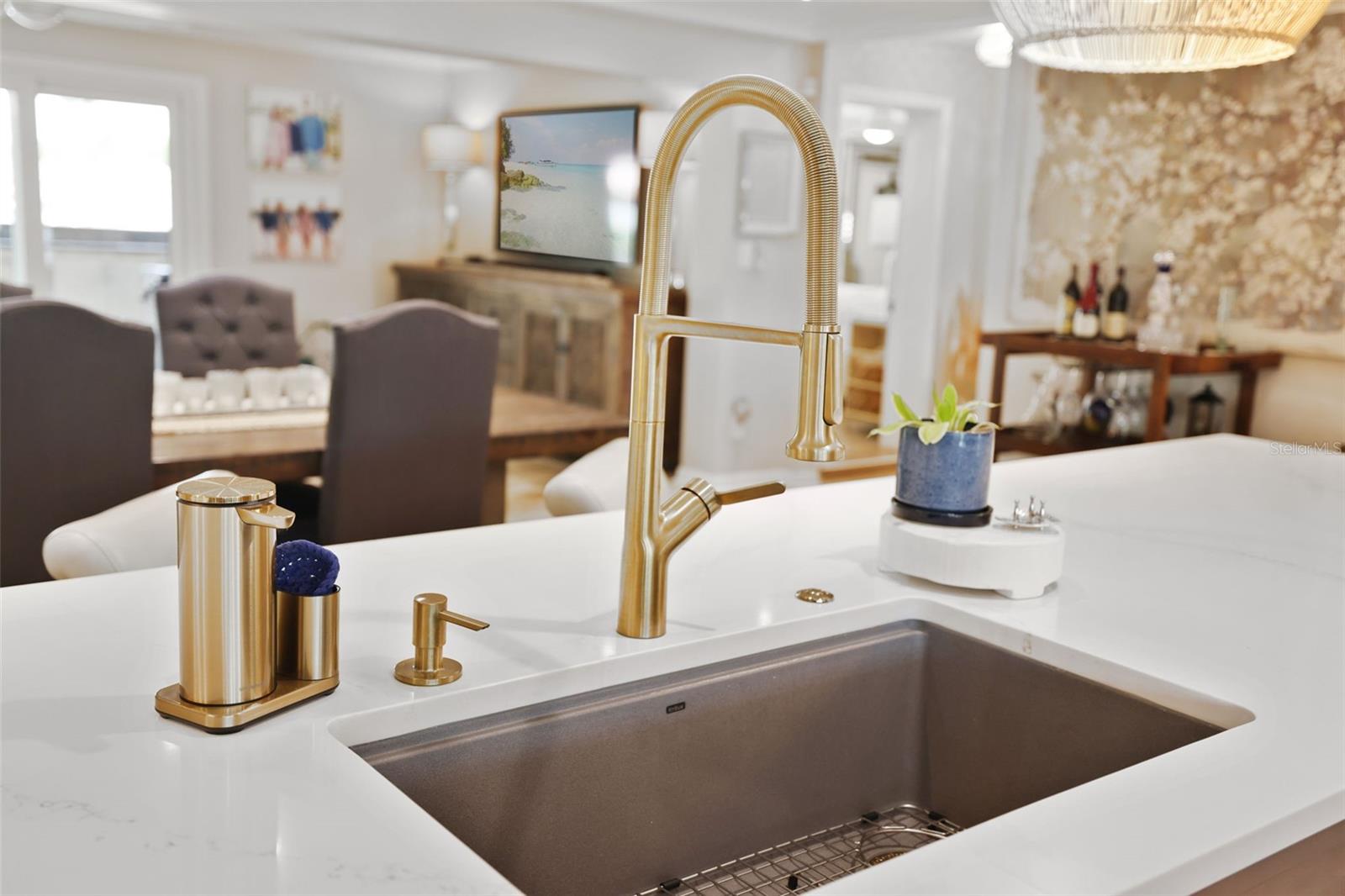 St. Petersburg, Florida, 33707, United States, 3 Bedrooms Bedrooms, ,2 BathroomsBathrooms,Residential,For Sale,1978831