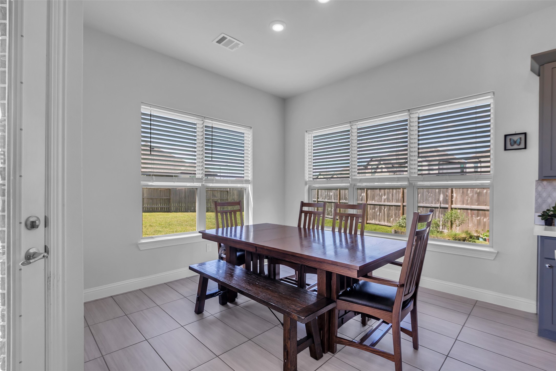 Webster, Texas, 77598, United States, 4 Bedrooms Bedrooms, ,4 BathroomsBathrooms,Residential,For Sale,1901174