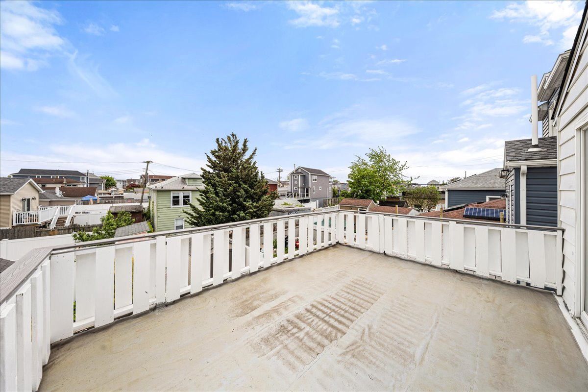 Broad Channel, New York, 11693, United States, 3 Bedrooms Bedrooms, ,2 BathroomsBathrooms,Residential,For Sale,1936968